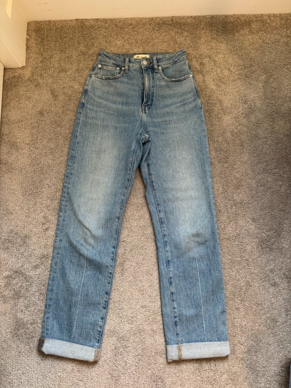 Madewell Curvy 90s Straight Jean